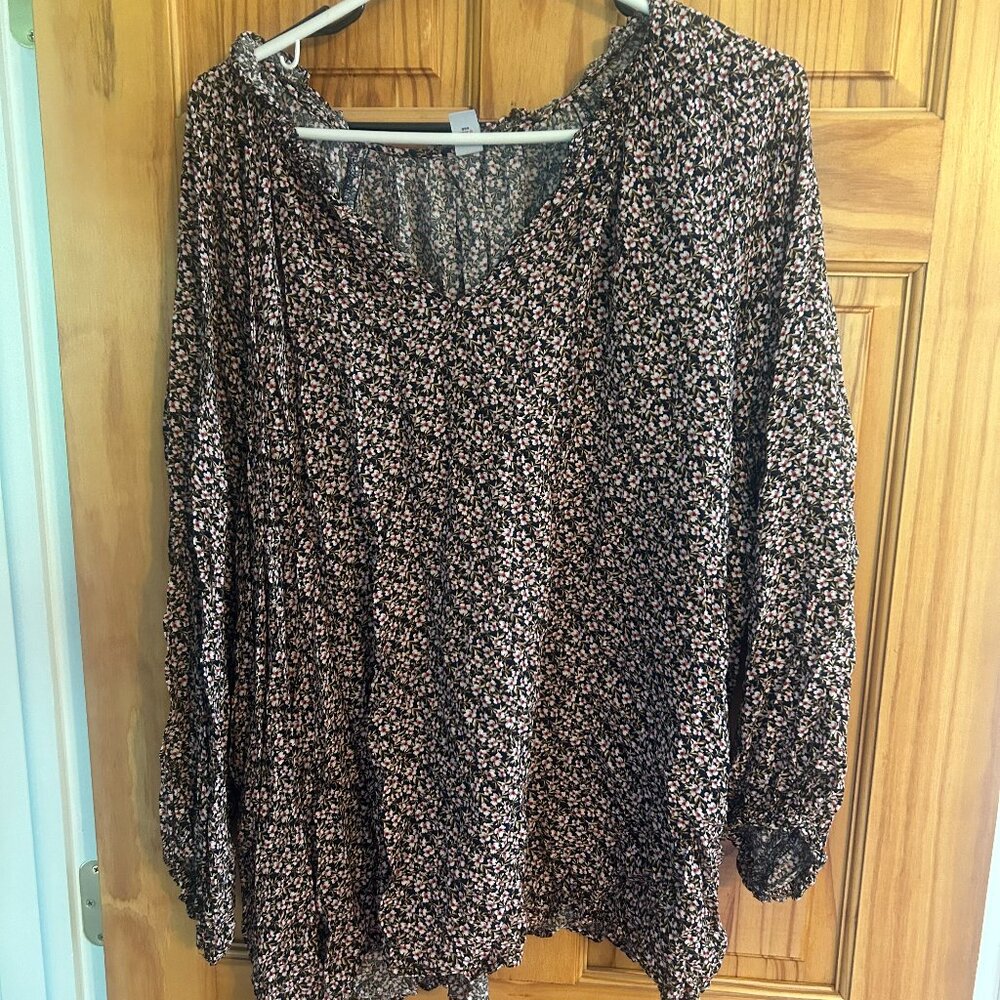 Old Navy Long Sleeve Floral Print Blouse